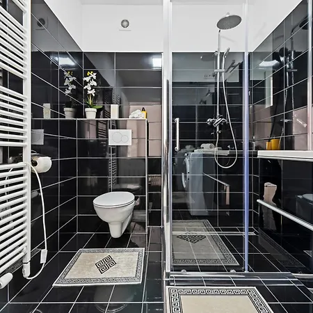 Sky9 Luxury Four-bedroom With Private Whirlpool Voesendorf